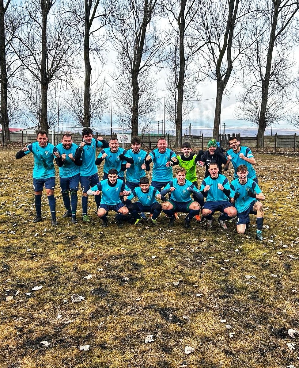 CS Minerul Balan senior football - photo 10